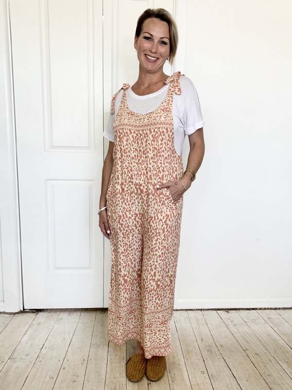 Summer Overalls - the latest trend that are a fun weekend look